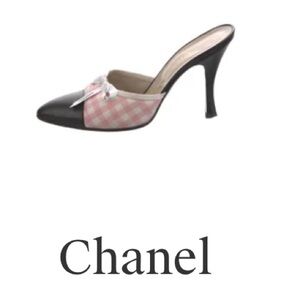 CHANEL Vintage mules